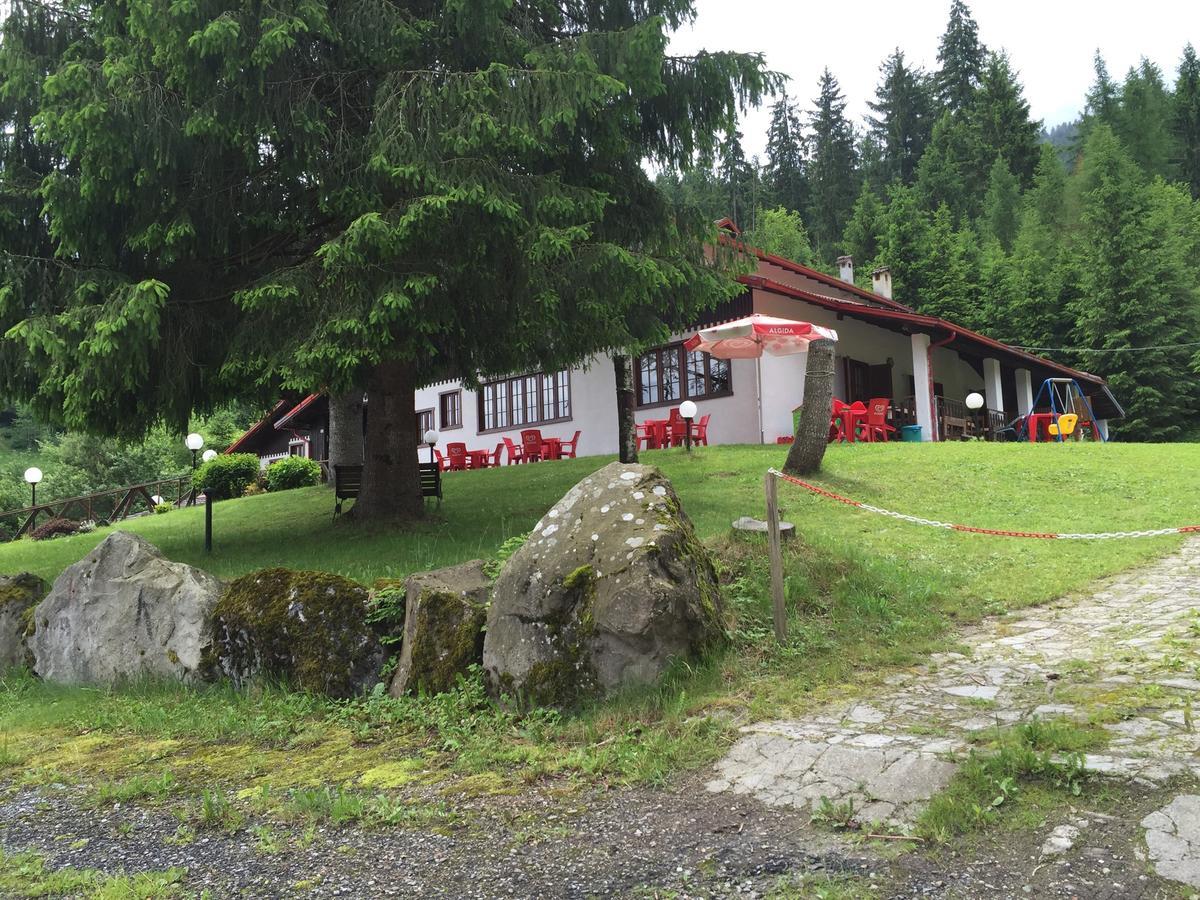Hotel Valled'Oro Borno Luaran gambar