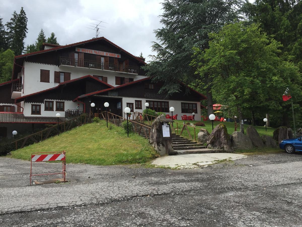 Hotel Valled'Oro Borno Luaran gambar